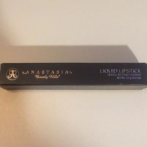 Anastasia Liquid Lipstick “Party Pink”
